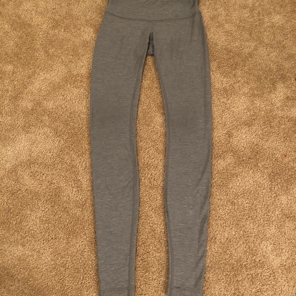 Lululemon Leggings size 4 grey